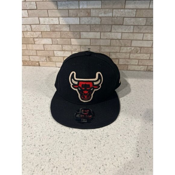 NEW Chicago Bulls NBA Ultra Game Snapback Hat Cap Black w/Red Bull Logo - Picture 1 of 4